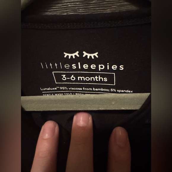 Little Sleepies Black Zippy size 3-6 months - Picture 3 of 3